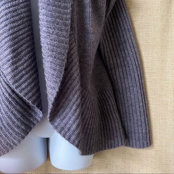 Beautiful circle sweater cardigan open front soft acrylic blend 8 Chico’s 1 - Picture 2 of 6